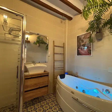 Hotel Paradise 1917 - Adults Only