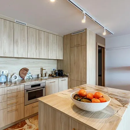 Bay Apartment *