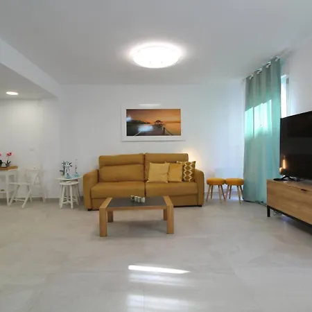 Avenida 19 Apartment *