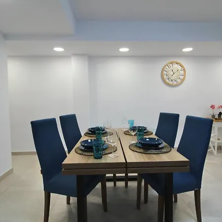 Avenida 19 Apartment *
