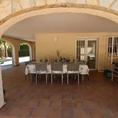 Con Piscina En Holiday home
