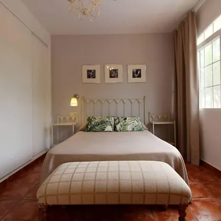 Holiday home Con Piscina En