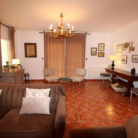 Holiday home Con Piscina En *