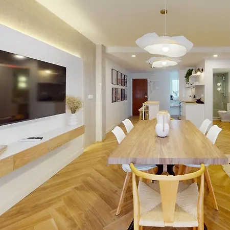 Stylish In With Ac And Balcony * Altea
