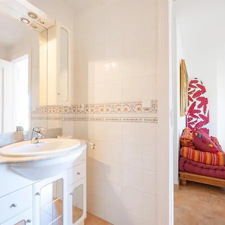 Seaview Apartment *