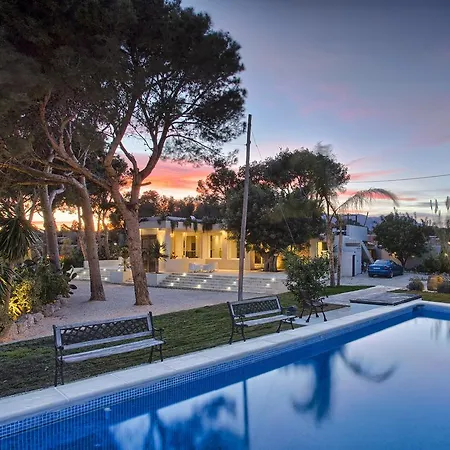Mimar L Villa *