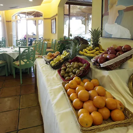 Hotel Marconfort Hills 4*