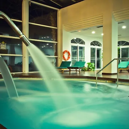 Hotel Marconfort Hills