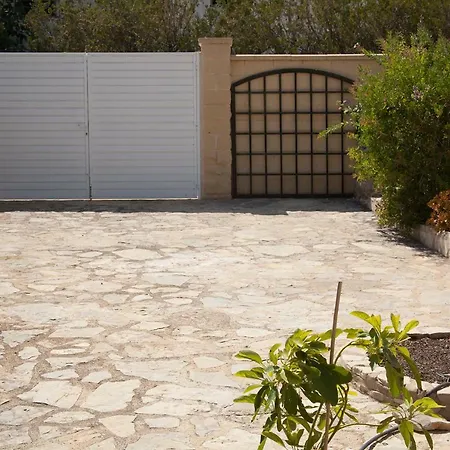 Apartment Las Palmeras With Private Pool And Garden Altea
