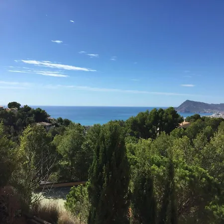 Luxury With Ac On A Hill With A Sea View *