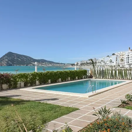 Apartment Escapada Romantica En Atico Frente Al Mar Con Piscina