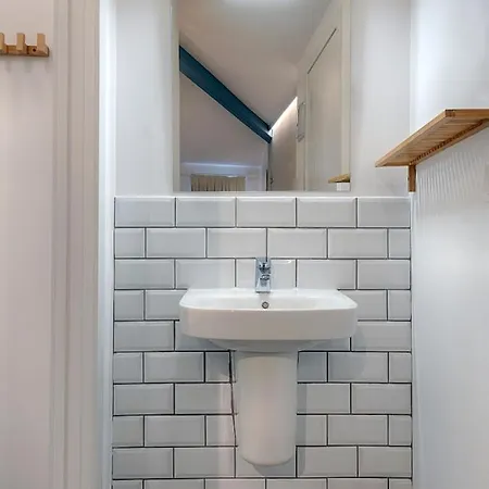 House 3*