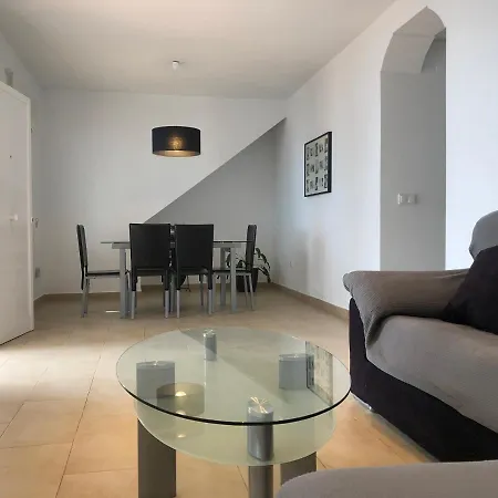 Acogedora Casa En Cap Negret, Ubicada A Primera Linea De La Playa. Holiday home