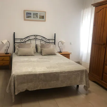 Acogedora Casa En Cap Negret, Ubicada A Primera Linea De La Playa. Holiday home *