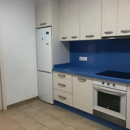 Acogedora Casa En Cap Negret, Ubicada A Primera Linea De La Playa. Holiday home