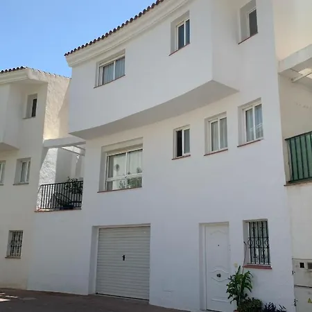 Agradable Adosado 3 Plantas Holiday home