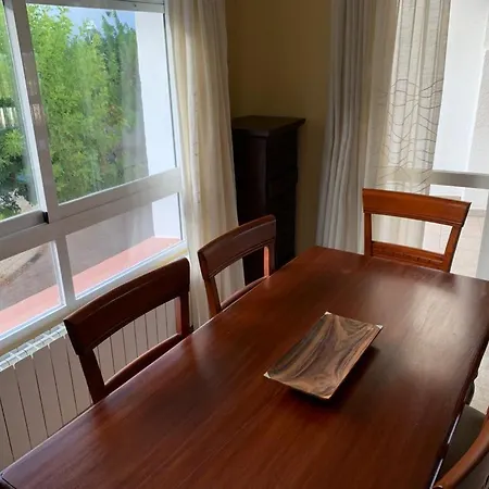Agradable Adosado 3 Plantas Holiday home