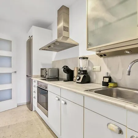 Apto Frente Al Mar Con Piscina Apartamento *