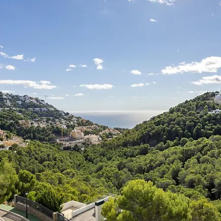 Vue A - Piscine - Pour 4 * Altea