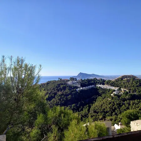 Olivos G Holiday home