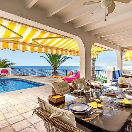 Campomanus Villa