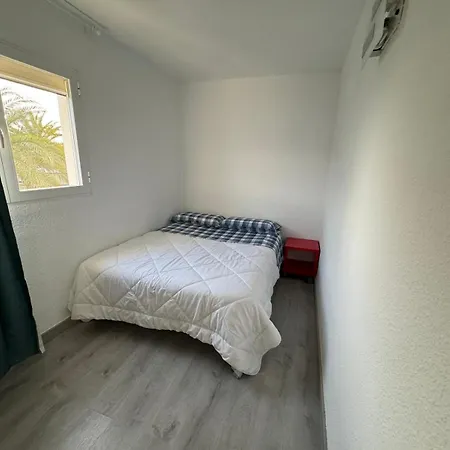 En Primera Linea De La Playa Apartment *