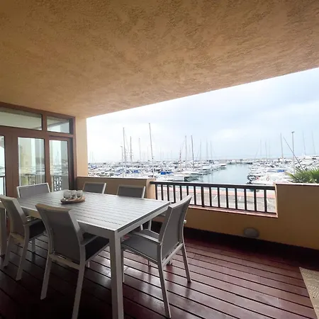 Luxury First Line Apartment