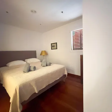 Luxury First Line Apartment *