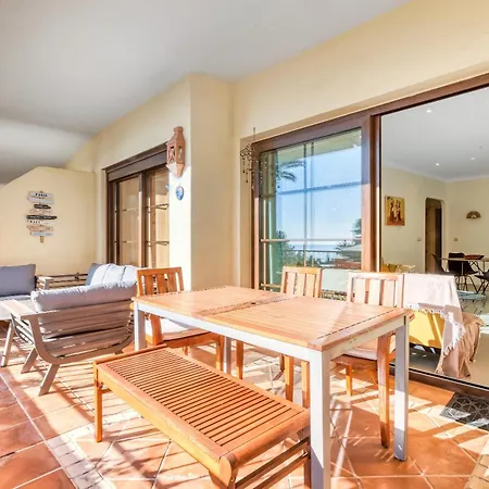 Apto Frente Al Mar Con Piscina Apartamento