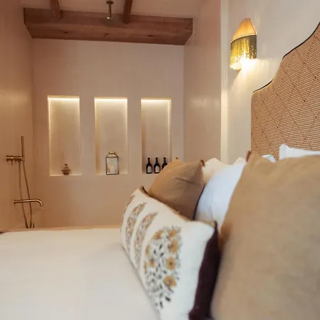 Hotel Nomad & Altea