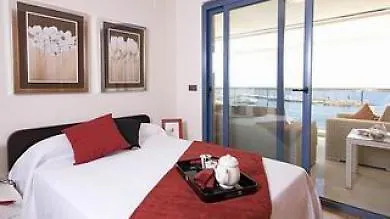 Pierre & Hotel