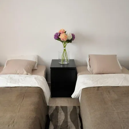 Avenida Apartment *