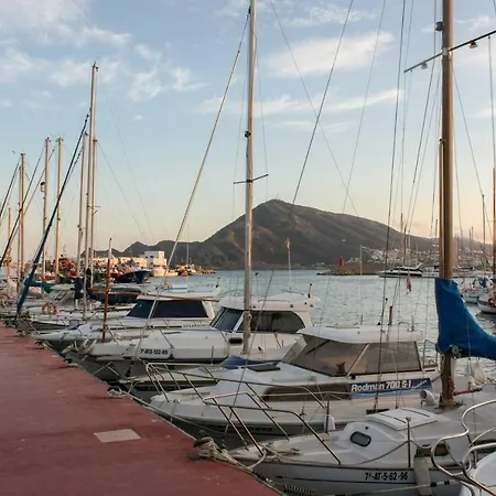 Atico-loft Frente Al Mar Con Piscina Y Parking