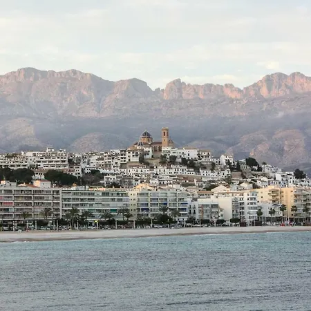 Atico-loft Frente Al Mar Con Piscina Y Parking *